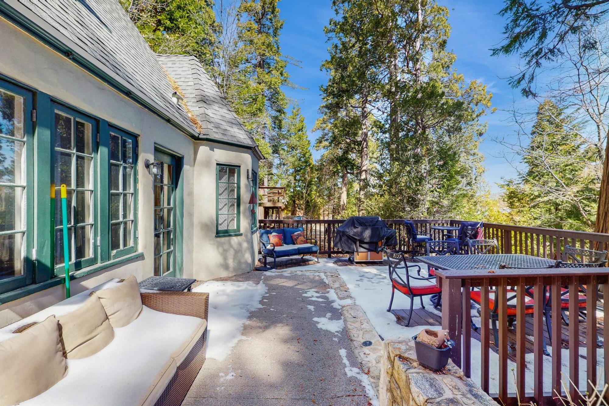 Vintage Village Walk Cottage Lake Arrowhead Exterior photo